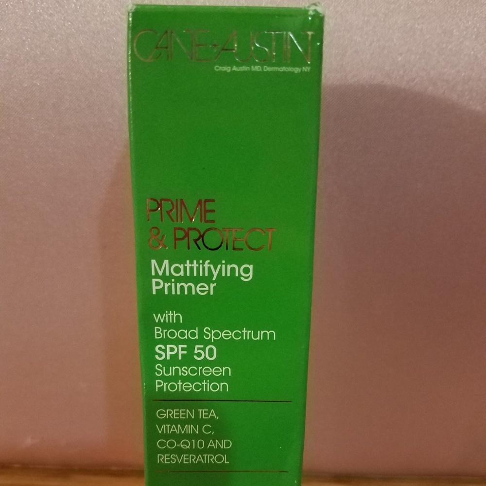 Cane + Austin Prime & Protect Mattifying Primer